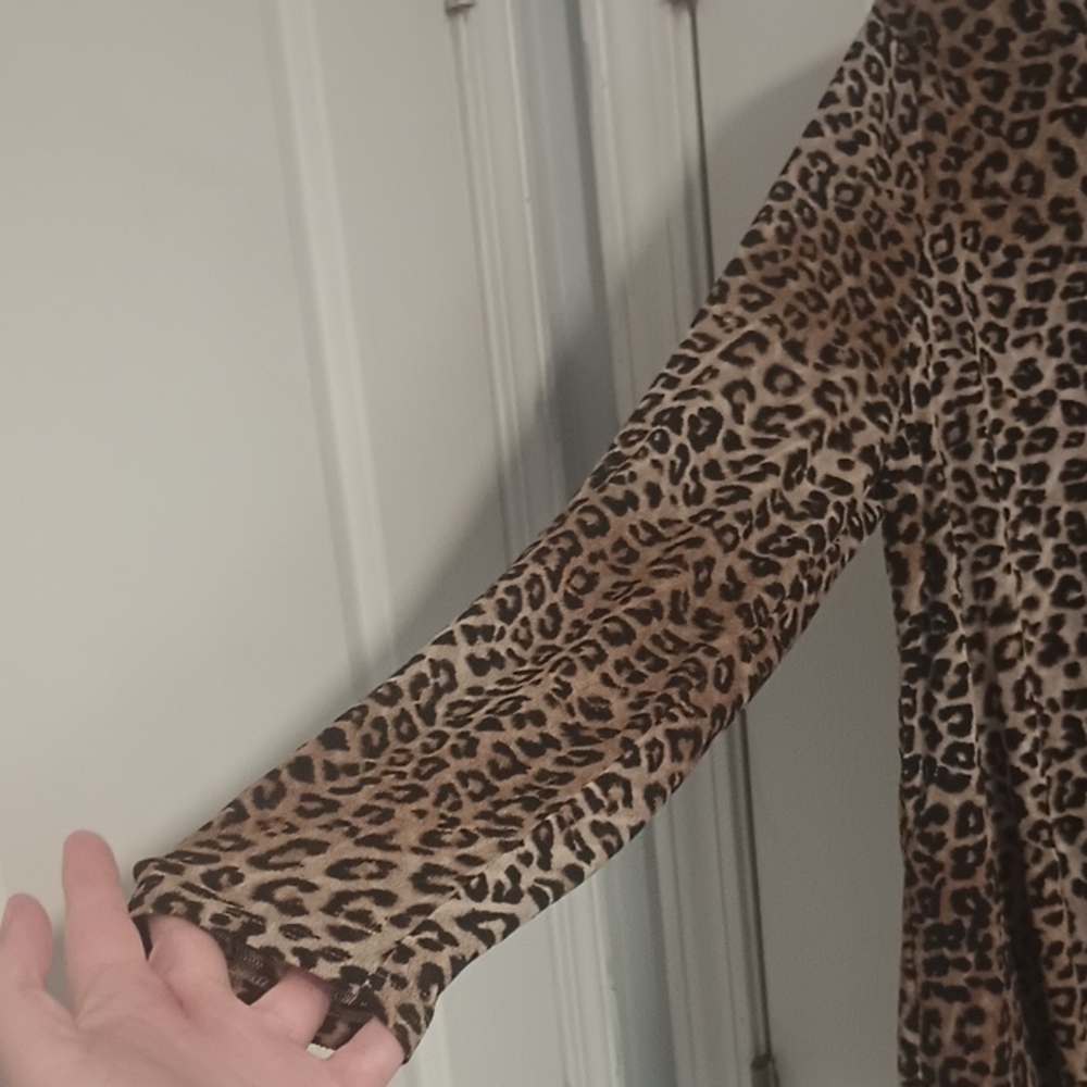 Chico's Leopard Print Long Sleeve Top - Picture 3 of 6